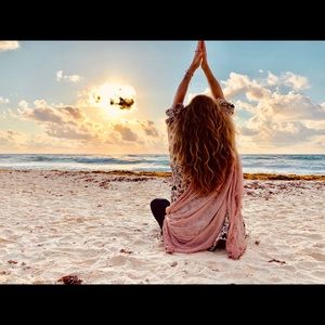 Meet your Posher, Alicia